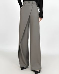 Designer Dress Pants, Contemporary Office Outfits, Dress On Pants, Unique Pants Design, Pant Styles For Women, Types Of Pants For Women, Farewell Party Games, Future Fashion Women, High Fashion Pants