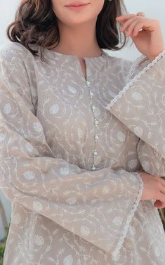 Pakistani Dresses Party Wear, Style Outfits Summer, Pakistani Dresses Party, Summer Vibes Aesthetic, Simple Dress Casual, Designer Aesthetic, Lace Dress Design, Latest Dress Design, Simple Kurta Designs