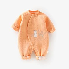 Wrap your little one in warmth and comfort with our Thickened Baby Romper. Crafted from high-quality polyester fiber, this romper combines durability with elasticity, ensuring it stands up to daily wear while keeping your baby snug and comfortable. The soft fabric is not only cozy but also easy to wash, making maintenance a breeze. Featuring a round neck, long sleeves, and a quilted top, this romper is specially designed to keep your baby warm and cozy during the cold winter months. Designed for convenience, this romper is easy to put on and take off, saving time and hassle during dressing.The romper can be easily folded into a compact size, making it perfect for on-the-go changes and simplifying storage when not in use. Dress your baby in our Thickened Baby Romper for unmatched comfort an Winter Cotton Bubble Romper For Playtime, Snowflake Onesie Pajamas, Playful Orange Cotton Onesie, Quilted Top, Saving Time, Baby Warmer, Winter Months, Baby Romper, Cold Winter