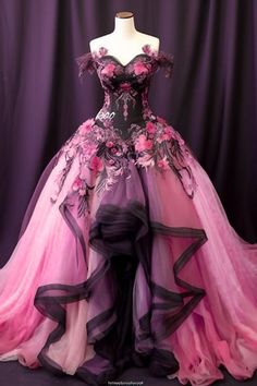 Dramatic Gown, Halloween Fashion Outfits, Dreamy Gowns, Ren Fair, Princess Ball Gowns, Fashion Illustration Dresses, Prom Dress Inspiration, Fantasy Gowns, Trendy Halloween