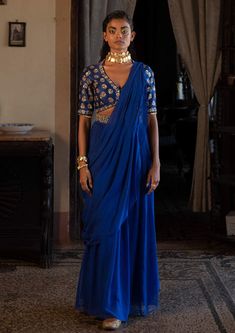 Blue Sequin Saree, Paulmi And Harsh, Plain Sarees, Pleated Saree, Saree Georgette, 1950’s Fashion, Padded Blouse, Plain Saree, Embroidered Belt