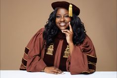 The Lily Kunda who could (@Kunda_Kentay) on X Doctorate Photoshoot, Lily M, Graduation Pic Ideas, Graduation Pic, To All My Friends, Grad Pic, Graduation Ideas