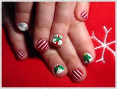 Christmas Nail Designs Easy, Christmas Nails Diy, Christmas Nail Art Easy, Christmas Nails Easy, Cute Christmas Nails, Christmas Nail Art Designs, Holiday Nail Art