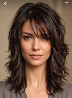 Layered Hair With Glasses, Shannen Doherty Hair, Carmel Highlights On Brown Hair Chunky, Medium Shag With Curtain Bangs, Haircut With Lots Of Layers, Choppy Layered Haircuts For Medium Hair, Long Shag Cut With Bangs, Medium Shag Cut, Short Shag Haircut