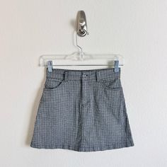 Nwot Brandy Melville Juliette Gingham Check Mini Skirt -Black & White Check Checkered -Zip Front -Rare Style/Color Excellent Condition One Size (Refer To Measurements) I-30 Spring Plaid High Waist Skort, High Waist Plaid Skort For Spring, Casual Black Houndstooth Mini Skirt, Casual Fitted Gingham Skirt, Casual Gingham Fitted Skort, Gingham Mini Skort For Spring, Fitted Gingham Mini Skirt, Casual Fitted Gingham Skort, Spring Gingham Mini Skort