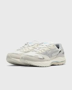 MIZUNO x BSTN WAVE RIDER BETA GTX White | BSTN Store Mizuno Wave Rider, Nike Shox R4, North Face Shoes, Team Gear, Nike Shox, The Wave, Sneaker Brands, Adidas Samba, Adaptation