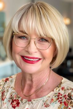 Chin-Length Rounded Bob with Bangs Hairstyle for Women Over 50 with Glasses. Short Bobs With Bangs For Thick Hair, Soft Bob With Bangs, Bob With Fringe Bangs, Rounded Bob, 5 Hairstyles, Inspiring Hairstyles, Short Spiky Haircuts, Short Layered Bob Hairstyles, Find Hairstyles