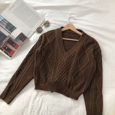 Pattern: solid Size: one size Color: white, black, apricot, coffee Dakota Outfits, Academia Clothing, Statement Outfit, Pullover Mode, Sweater Cropped, Cropped Knit Sweater, Cropped Pullover, Fashion Sweaters, Sweater Crop