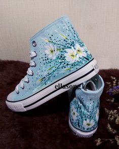 Hand Painted Men's High Top Sneakers Painted Converse, Painted Shoes Diy, Cute Converse, Painted Canvas Shoes, Custom Painted Shoes, Custom Shoes Diy, Custom Birthday Gifts, Embroidery Shoes, Hand Painted Shoes