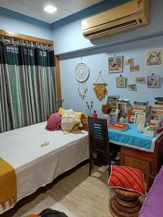 India Room Decor Indian Style, Indian Small Room Decor, Aesthetic Indian Room, Desi Room Aesthetic, Kitchen Style Ideas Modern, Indian Hostel Room Decoration, Simple Small Indian Bedroom Ideas, Indian Aesthetic Room, College Hostel Room Decoration