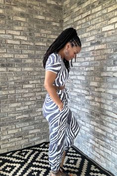 Casual Striped Sets For Vacation, Casual Striped Vacation Sets, Fitted Casual Two-piece Set For Day Out, Casual Fitted Two-piece Set For Vacation, Casual Vacation Matching Two-piece Set, Casual Vacation Two-piece Matching Set, Casual Matching Set Two-piece For Vacation, Casual Vacation Two-piece Set, Casual Fitted Zebra Print Bottoms