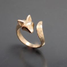 Fox Ring, Gold Fox, Jewelry Editorial, Spiral Ring, Ring Hand, Nose Jewelry, Twist Ring, Ear Studs, Bling Bling