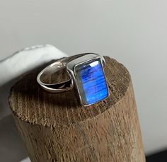 Name :- Labradorite Blue Ring STONE SHAPE : Cushion STONE Category: Cabochone Ring  SIZE: 7/75  Weight: 15.75 Cts Metal: 925 Sterling Silver plated: Pure Silver Silver Polish: High Polish Announcement :- SPECIAL DISCOUNTs for BIG LOTs for 500 Grams/ 1 KG/5 Kilograms We Accept Custom Order required. If You need Wholesale Big Lots, please let us know and we will offer you best prices according to quantity. * DISCLAIMER: - Actual colors may vary from those shown due to the nature of photographing and monitor color Settings. Shipping:- All the parcels will be shipped within 3 days of purchase... Payment:- We accept payment through Payoneer only. Return:- if you are not satisfied with our product, you may return your order within 14 days from the date of shipment received. The item must be retu Blue Labradorite Rings As Gift, Blue Labradorite Rings For Gift, Blue Labradorite Rings For Gifts, Gift Blue Labradorite Rings, Blue Moonstone Rings With Natural Stones, Blue Moonstone Rings Perfect For Gifts, Blue Moonstone Rings As A Gift, Blue Labradorite Moonstone Ring, Zierlicher Ring