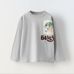 Zara Baby Kids Toddler Girls Boy Bluey Bingo Ludo Studio Patch Tee Size 2-3y 3-4y Nwt T-Shirt With Round Neck And Long Sleeves. Bluey Ludo Studio Embroidered Patch At Chest. Gap Outfits, Bluey Bingo, Zara Boys, Oversized Knit Cardigan, Zara Baby, Zara Shirt, Latest T Shirt, Zara Kids, Long Sleeve Tee Shirts