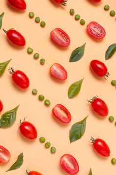 Flat lay assortment of delicious ripe produces Food Patterns Photography, Apple Food Photography, Flat Lay Food Photography, Food Close Up, Fruit Flatlay, Drafting Skirt, Food Landscape, Kitkat Chocolate