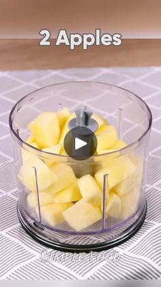 a video demonstrating how to cut pineapples into cubes in a food processor