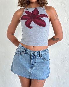 In a vintage blue wash, this denim skirt features a mini length, a-line hem with a raw edge and a low rise fit with a zip and button fastening. We have styled with our Dudley vest. MODEL WEARS SIZE: EXTRA SMALL - MODEL HEIGHT:5'6 Summer Bodycon Dress, Painted Flower, Bandeau Dress, Flower Graphic, Lace Crop Tops, Black Bodycon Dress, Boat Neckline, Denim Mini, Summer Maxi Dress