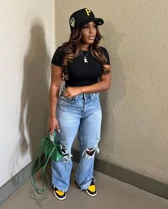 Cute Black Mom Outfits, Brunch Outfit With Jordans, Burrito Lunch Ideas, Playoff Game Outfit, Casual Outfit For Black Woman, New York Street Style Black Women, Bayou Classic Outfit Ideas, Casual Summer Outfits Black Women Street Styles, Womens Nike Outfits