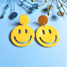 Smiley Face Earrings, Yellow Smiley Face, Multiple Earrings, Cardboard Jewelry Boxes, Face Earrings, Earring Cards, Crafts Ideas, Stainless Steel Earrings, Neon Orange