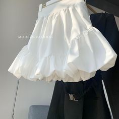 Material:blended features: Splicing bubble flower Color:white,black Size(cm):S,M,L Size S: Waist: 55cm Skirt length: 45cm Size M: Waist : 59cm Skirt length: 46cm Size L: Waist: 63cm Skirt length: 47cm Note:Due to different measurement methods,there will be 1-3 error(unite:cm), please understand. Box Costumes, Skirt Aesthetic, Spring Skirt, Skirt High Waist, Bubble Skirt, Spring Skirts, Petite Skirt, Flower Bud, Different Fabrics