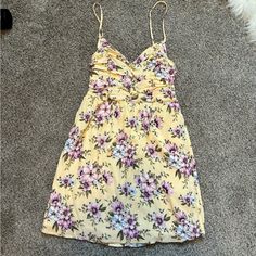 Never Worn. Super Cute A Flowy. Has Fun Strappy Back That’s Adjustable Forever 21 Floral Print Beach Mini Dress, Forever 21 Summer Floral Mini Dress, Casual Yellow Sundress For Date Night, Forever 21 Spring Sundress For Brunch, Forever 21 Casual Dresses For Spring, Forever 21 Dresses, 21 Dresses, Colorful Dresses, Forever 21