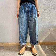 Cuffed Baggy Jeans, Kind Boyfriend, Boyfriend Jeans Outfit Summer, Casual Baggy Jeans, Blue Striped Pants, Wash Jeans Outfit, Baggy Boyfriend Jeans, Baggy Ripped Jeans, Boyfriend Jeans Outfit