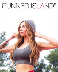 Runner Island® on Instagram: “The highest rated Sports Bra Hoodie is now back in stock! High compression, super cute with a detachable hood⚡️Get it now @runnerisland .com…” Running Schedule, Cross Training Workouts, Bra Tank Top, Sirloin Steak, Toast Casserole, Running Wear, Runners High, Boxing Girl