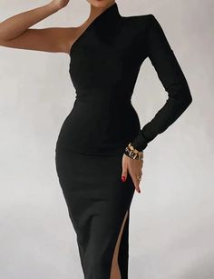 Discover exclusive elegance with the One Shoulder Maxi Black Bodycon Dress. This exquisite classic features a flattering one-shoulder design, slim fit, and ankle-length silhouette in luxurious black knitting fabric. The slightly stretchy Polyester construction ensures a perfect fit every time, and the zipper closure adds a touch of sophistication. Product Details Elasticity: Slight Strech Sleeve Style: One-Shoulder Fabric Type: Knitting Pattern Type: Solid Fit Type: Slim Silhouette: Sheath Neckl Minimalist Dress Formal, Maxi Dress Bodycon, Plus Size Evening Gown, One Shoulder Maxi Dress, Looks Party, Minimalist Dresses, Black Evening Dresses, Elegant Dresses For Women, Dress Bodycon