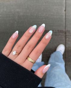 Beach Nails Aesthetic, Beach Themed Nails, Beach Nail Designs, Beachy Nails, Finger Tattoo For Women, Summer Nails Beach, Long Almond, Themed Nails, Romantic Nails