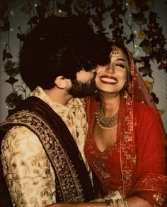 Friends Wedding Photos, Desi Wedding Aesthetic Friends, Small Desi Wedding, Wedding Heels Aesthetic, Brown Couples, Aesthetic Wedding Photos, Me And Who, Wedding Aesthetics, Indian Couple