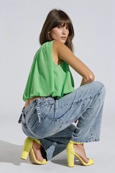 Length: Full length. Subcategory: Jeans. Fit: Relaxed fit. Leg: Wide leg. Style: Daily. Jean type: Straight fit. Fabric: Stretch denim. Pockets: Five pockets. Zipper: Zip fastening. runs true to size. S. 72% Cotton 26% Polyester 2% Elastane Green Summer Jeans, Casual Washed Crop Top, Casual Washed Crop Top For Summer, Casual Light Wash Crop Top For Spring, Casual Green Summer Jeans, Denim Blue High Waist Top For Summer, Spring Green Washed Tops, Casual Stretch Denim Blue Crop Top, Casual Stretch Medium Wash Crop Top