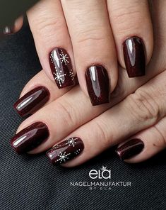 Dark Festive Nails, Maroon Holiday Nails, Dark Christmas Nails Short, Christmas Nails Burgundy, Maroon Christmas Nails, Burgundy Christmas Nails, Dark Red Christmas Nails, Dark Holiday Nails, Dark Christmas Nails