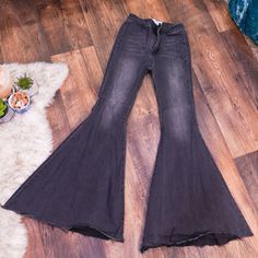 Free People Extreme Flare Raw Hem Bell Bottoms, Vintage Grey/Black Corduroy High Waisted Size 24 Excellent Like New Condition. Mid-rise Fitted Flare Jeans In Washed Black, Fitted Washed Black Denim Flare Jeans, Spring Fitted Washed Black Jeans, Stretch Gray Jeans For Fall, Fitted Full-length Gray Jeans, Fitted High Rise Flare Jeans In Washed Black, Fitted High Waist Washed Black Jeans, Fitted Washed Black Denim Pants, Fall Washed Black Pants