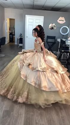 Quinceanera Dresses Ideas, Quinceanera Dresses Blush, Vestido Charro, Xv Dresses, Quince Themes, Champagne Quinceanera Dresses, Mexican Quinceanera Dresses, Quince Stuff, Quinceanera Themes Dresses