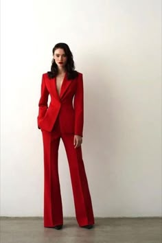 Grad Outfits, Jumpsuit Outfits, Celebrities Fashion, Dress Classy, Formal Outfits, Red Suit, Classy Aesthetic