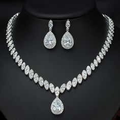 Necklace & Earrings Set "Tear Drop"-Jewelry-Pisani Maura-White-45 cm-Pisani Maura Crystal Wedding Necklace, Crystal Bridal Jewelry Sets, Wedding Necklace Set, Simple Silver Jewelry, European Jewelry, Earrings Luxury, Bridal Necklace Set, China Set, Bridesmaid Jewelry Sets