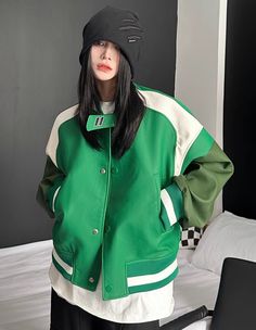 Green Contrasting Varsity Jacket | Dino - Seventeen L Seventeen Dino, Fashion Chingu, Dino Seventeen, Red Pocket, Types Of Coats, Pocket Jacket, Oversized Jacket, Pop Of Color, Leather Collar