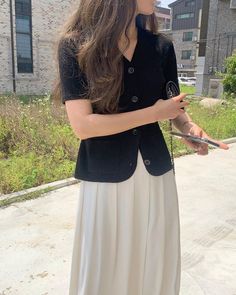 Office Ootd, Camp Fashion, Outfit Korean Style, Modest Clothes, Money Outfit, Spring Dresses Casual, Ladies Blouse Designs, Relaxed Outfit, Stylish Work Outfits