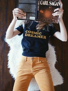 - Cosmic Dreamer Tee - Available in Black - Sizes S, M, L - 50% Polyester/ 50% Cotton - Made and Printed in USA 80s Fashion Trends, Style Africain, Outfit Vintage, Outfit Jeans, Moda Vintage, Mellow Yellow, 80s Fashion, 70s Fashion, Look Cool