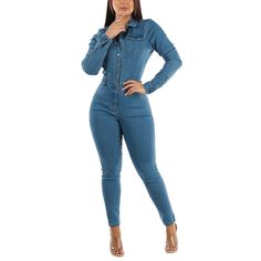 Denim Rompers & Jumpsuits Outfits For Women. Find New Trends of Denim Jumpsuits & Rompers for Women, up your wardrobe easily. Our Denim Jumpsuit help you explore the newest trends and essentials casual for any and every occasion! Find the perfect one-piece denim jumpsuits outfit for a stylish and effortless look. Jeans Jumpsuits For Women, Denim Short Outfits, Denim Street Style, Shirt Collar Styles