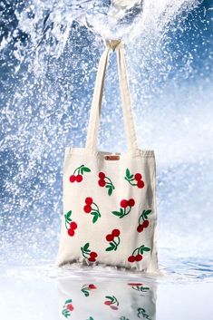 🍒 Hand Painted Cherry Canvas Tote Bag 🍒 Welcome to our beautiful collection of handcrafted cherry bags! Each tote bag is uniquely designed with hand-painted cherry illustrations, carefully applied to high-quality canvas fabric. Perfect for personalized gifts for her, this tote offers both functionality and artistry. 🌸 Handcrafted with Love 🌸 Each cherry tote bag is hand-painted with intricate designs that capture the essence of fresh, juicy cherries and their vibrant, natural beauty. No two Cute Red Bags For Personal Use, Retro Large Capacity Shoulder Bag As Gift, Eco-friendly Tote Bag For Personal Use, Trendy Handmade Rectangular Canvas Bag, Eco-friendly Red Canvas Bag As Gift, Retro Handheld Bags As Gifts, Retro Handheld Bag As Gift, Retro Handheld Bag As A Gift, Trendy Handmade Red Bag