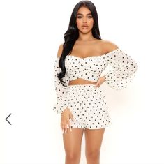 Two Piece Set Casual White Bottoms For Date Night, White Shorts For Night Out In Spring, White Summer Bottoms For Night Out, Casual White Shorts For Night Out, Chic White Shorts For Day Out, Tie Dye Matching Set, Fashion Nova Shorts, Velour Shorts, High Rise Denim Jeans