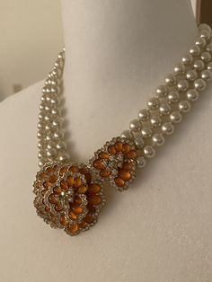 Beautiful JCrew Strand Pearl Necklace With Pendant Elegant Orange Pearl Necklace Gift, Elegant Orange Necklace For Party, Necklace With Pendant, Jewellery Ideas, Beaded Necklaces, Necklace Etsy, Pearl Necklace, Etsy Accessories, Beaded Necklace