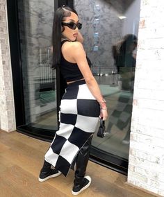 95% polyester 5% spandex thick material like sweater True to size Checkered Long Skirt Outfit, Checkered Skirt Outfit Black And White, Crochet Checkered Skirt, Checkered Sweatpants, Long Skirt Checkered, Long Skirt, Spandex