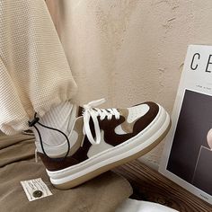 Material: Vegan Leather Sneakers 2023 Trends, Shoes 2023 Trends, Cream Sneakers, E Girl Clothes, Artsy Outfit, Coffee Cream, Aesthetic Shoes, Brown Sneakers, Unique Coffee