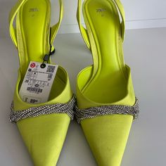 Preowned Zara Lime Green Shoes With Rhinestones Has Marks And Stains And Missing Rhinestones Cloth Material Sz39 Lime Green Accessories, Spring Lime Green Heels, Lime Green Open Toe Heels For Party, Lime Green Jewelry, Lime Green Shoes, Zara Lime Green Heels, Cloth Material, Zara Shoes, Green Shoes