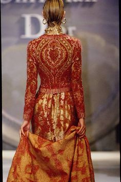 Gianfranco Ferre Dior, Traditional Closet, 2000s Runway, Christian Fashion, Gianfranco Ferre, Fashionista Clothes, Rock Chic, Dior Couture