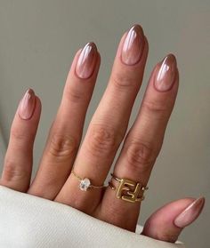 Chrome nail designs that prove that is the biggest trend right now. From glazed chrome to silver chrome, find inspo to try the trend. Unghie Sfumate, Cute Pink Nails, Brown Nails Design, Simple Fall Nails, Nude Nail Designs, Winter Nail Designs, Brown Nails