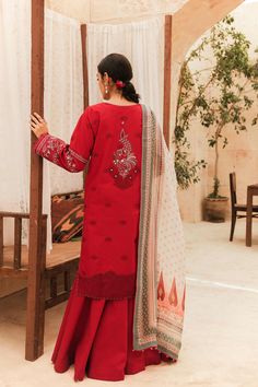 Brand: Zara ShahjahanProduct Code: Zara Shahjahan - ZEENATCollection: Zara Shahjahan Luxury Lawn Collection 2022Fabric: Lawn Embroidered Lawn Suits Unstitched 3 Piece Embroidered Front 0.65 Yard Embroidered Back 1.4 Yards Embroidered Sleeves 0.65 Yard Embroidered Back Motif (1) Embroidered Border (2) Embroidered Dupatta Patti 8.5 Yards Printed Silk Dupatta 2.6 Yards Plain Cambric Trouser 2.15 Yards Zara Shahjahan Luxury Lawn Collection 2022 Authenticity Guaranteed – 100% Original Brand. 3 Days R Red Sharara With Naqshi For Eid, Traditional Long Sleeve Sharara With Naqshi, Traditional Sharara With Naqshi Embroidery, Traditional Naqshi Sharara For Eid, Red Unstitched Sharara With Naqshi Detailing, Unstitched Cambric Sharara With Zari Work, Unstitched Traditional Sharara With Naqshi, Unstitched Traditional Sharara With Naqshi Details, Traditional Semi-stitched Suit With Dupatta