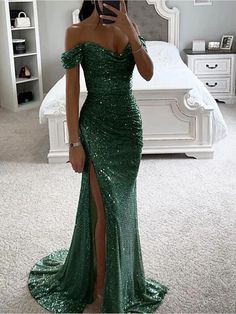 Prom Dresses Sparkle, Best Prom Dress, Dresses Sparkle, Prom Dress Ideas, Shine Dress, Prom Dress Inspo, Robes Glamour, Deb Dresses, Senior Prom Dresses